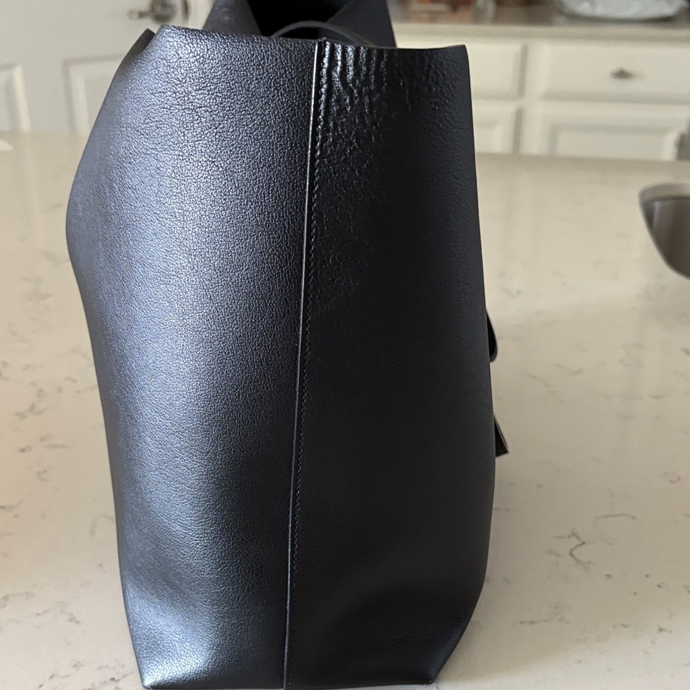 Saint Laurent Classic Black Leather Tote and Wallet - Picture 11 of 16